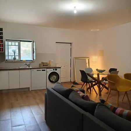 Refugio Com Piscina No Sope Da Serra De Montejunto Apartment *